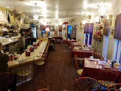 Cafe near Cameo Motel - Portland